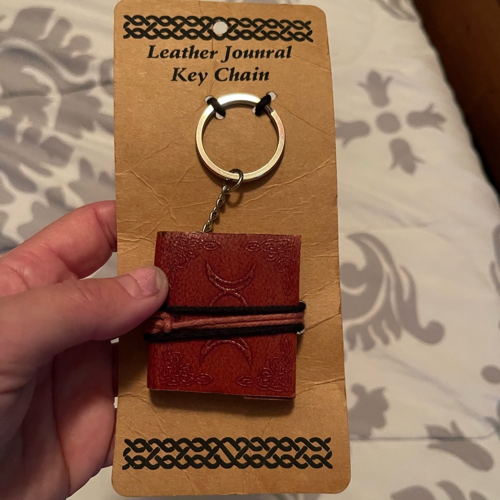 NEW cute mini Leather Triple Moon protection Book of Shadows/Journal keychain
